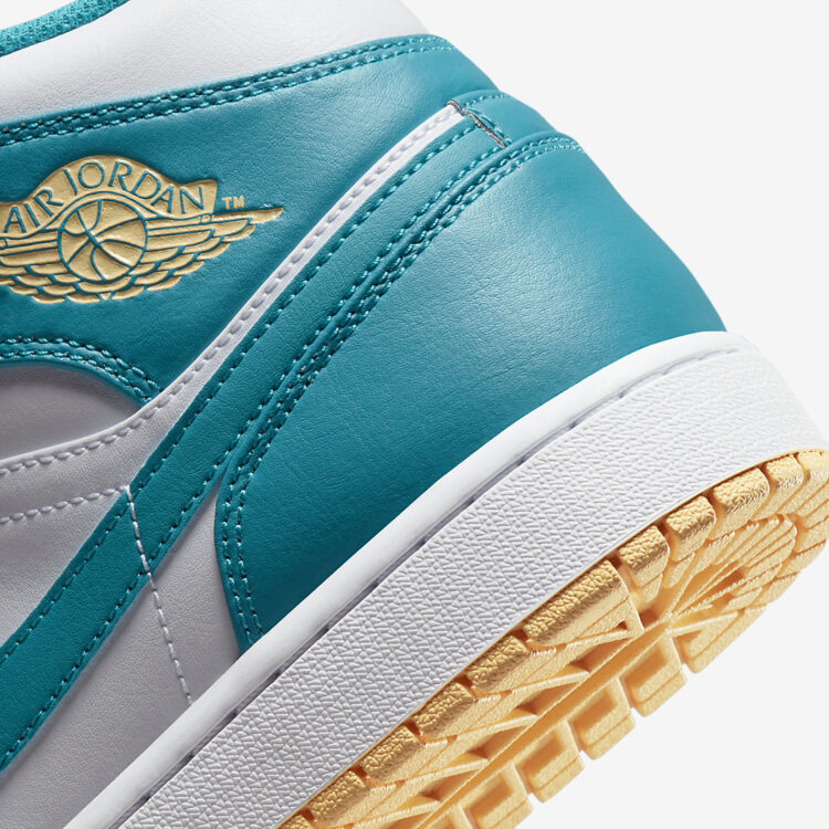 Air Jordan 1 Mid WMNS "Aquatone" DQ8426-400