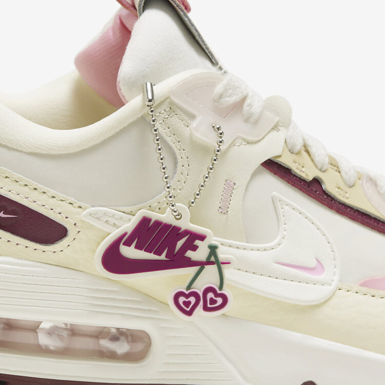 Nike Air Max 90 Futura "Valentine's Day" FD4615-111