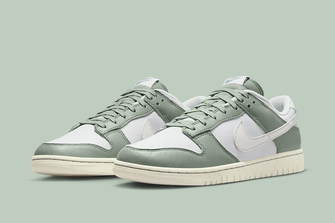 Nike Dunk Low "Mica Green" DV7212-300