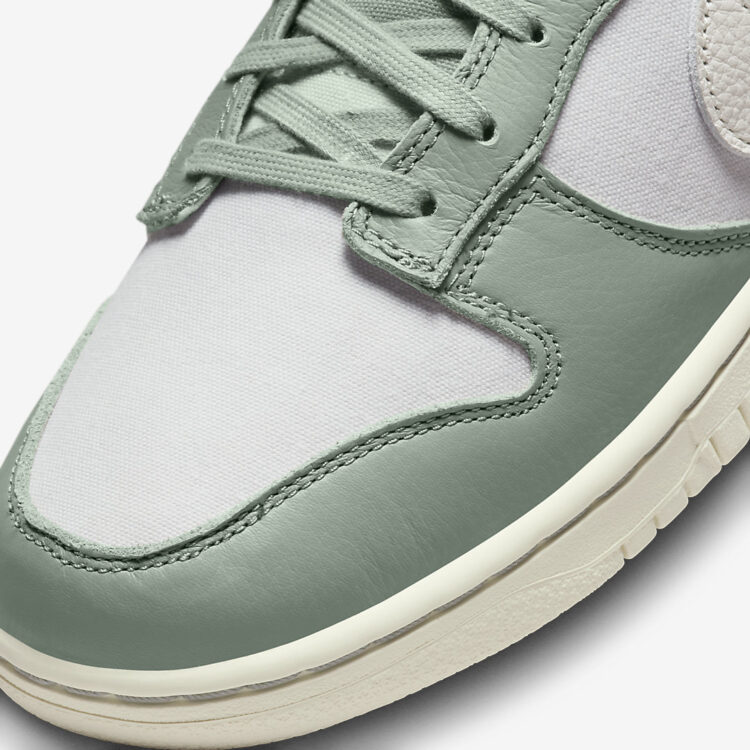 Nike Dunk Low "Mica Green" DV7212-300