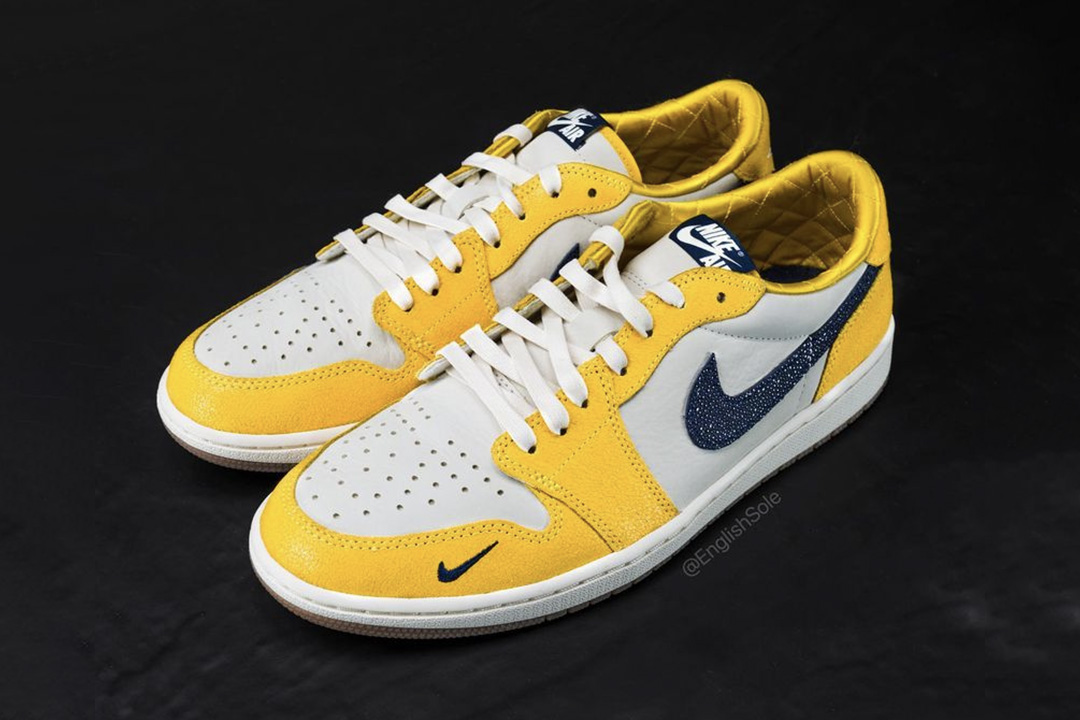 Air Jordan 1 Low OG "Michigan" PE