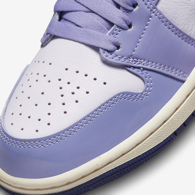 Air Jordan 1 Mid "Sky Purple" DZ3745-500