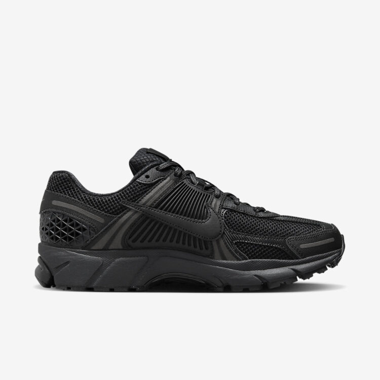 Nike Zoom Vomero 5 "Triple Black" BV1358-003