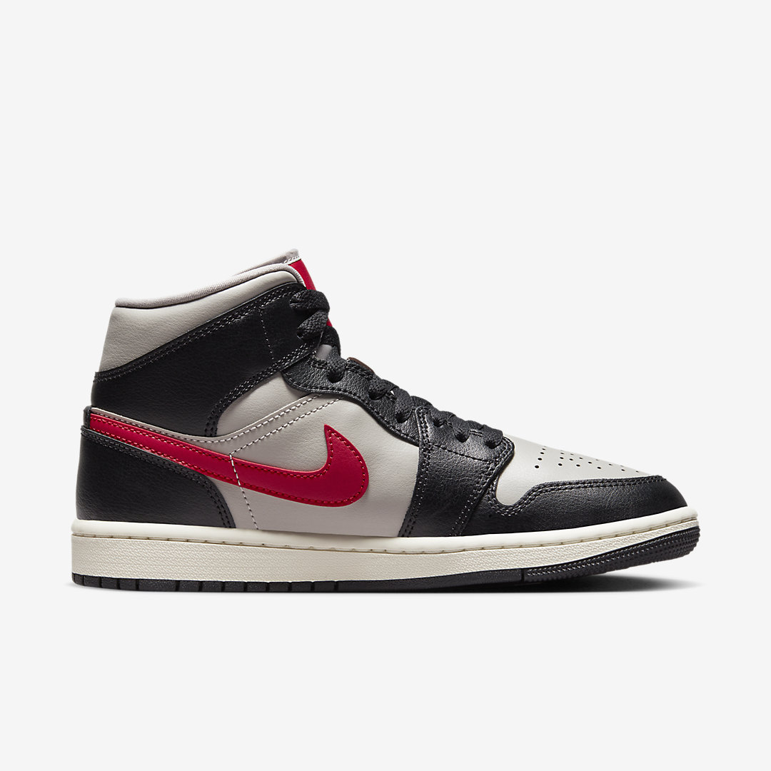 Air Jordan 1 Mid WMNS BQ6472-060