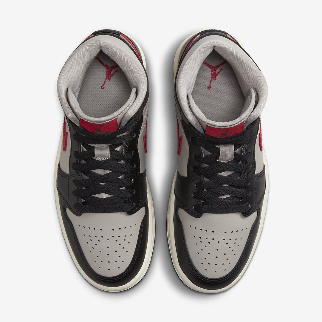 Air Jordan 1 Mid WMNS BQ6472-060