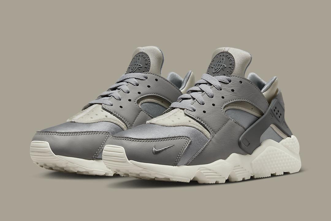 Nike Air Huarache "Light Smoke Grey" FB8988-001