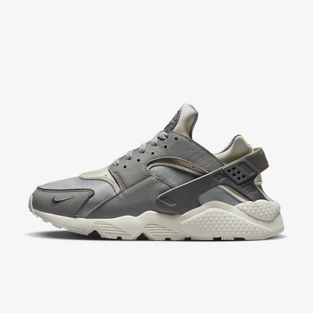 Nike Air Huarache FB8988-001