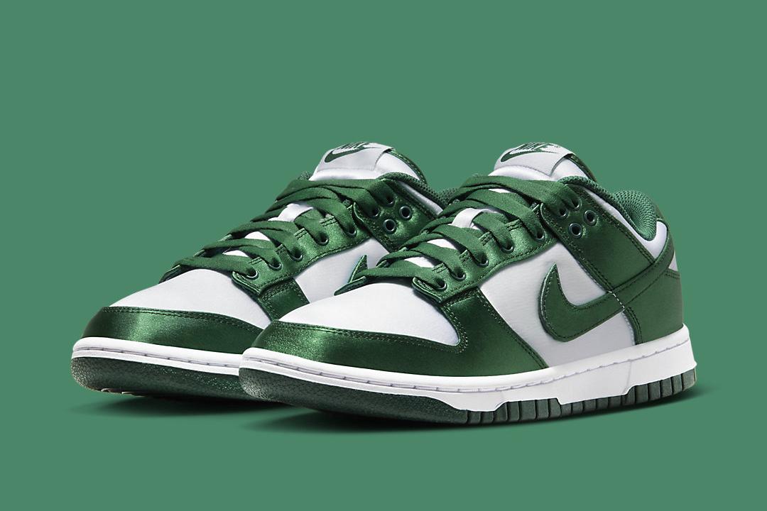 Nike Dunk Low WMNS "Satin Green" DX5931-100