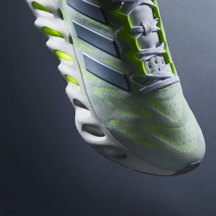 adidas SWITCH FWD