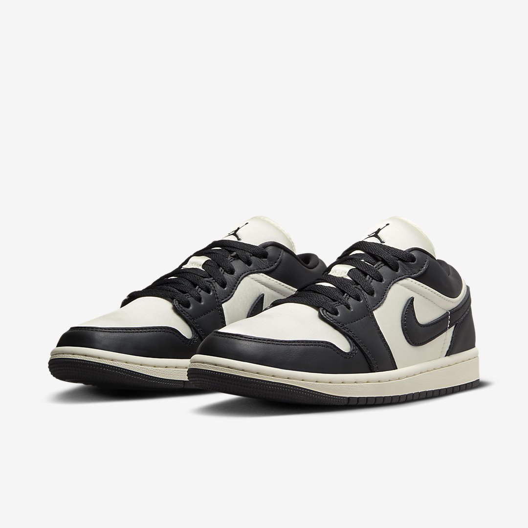 Air Jordan 1 WMNS Low FB9893-101