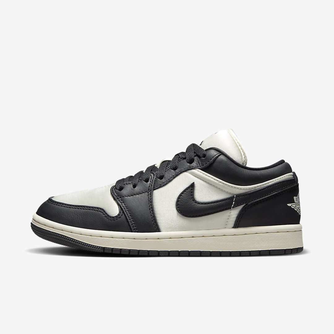 Air Jordan 1 WMNS Low FB9893-101