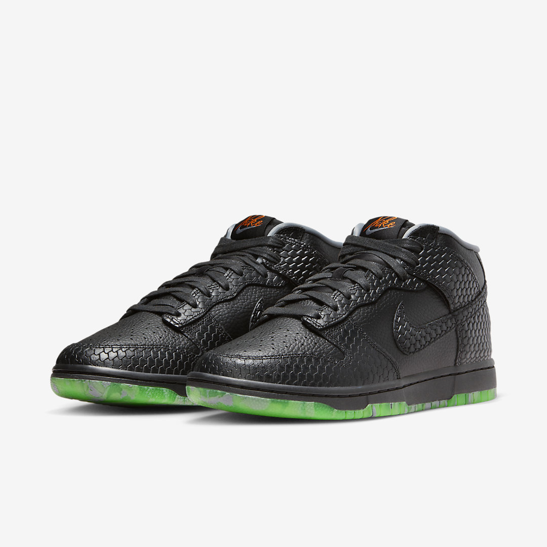 Nike Dunk Mid FQ8749-010