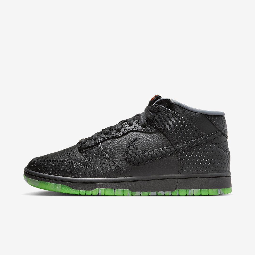 Nike Dunk Mid FQ8749-010