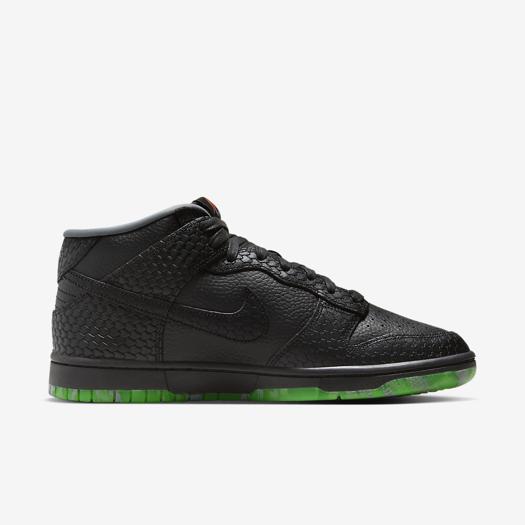 Nike Dunk Mid FQ8749-010