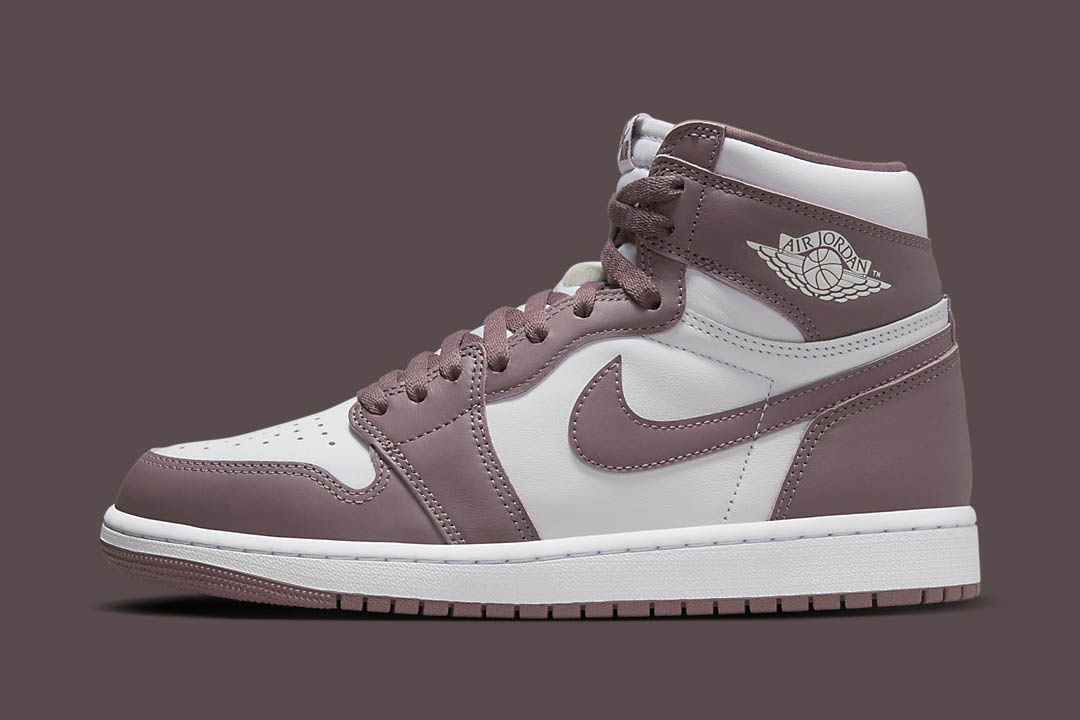 Air Jordan 1 High OG "Mauve" DZ5485-105