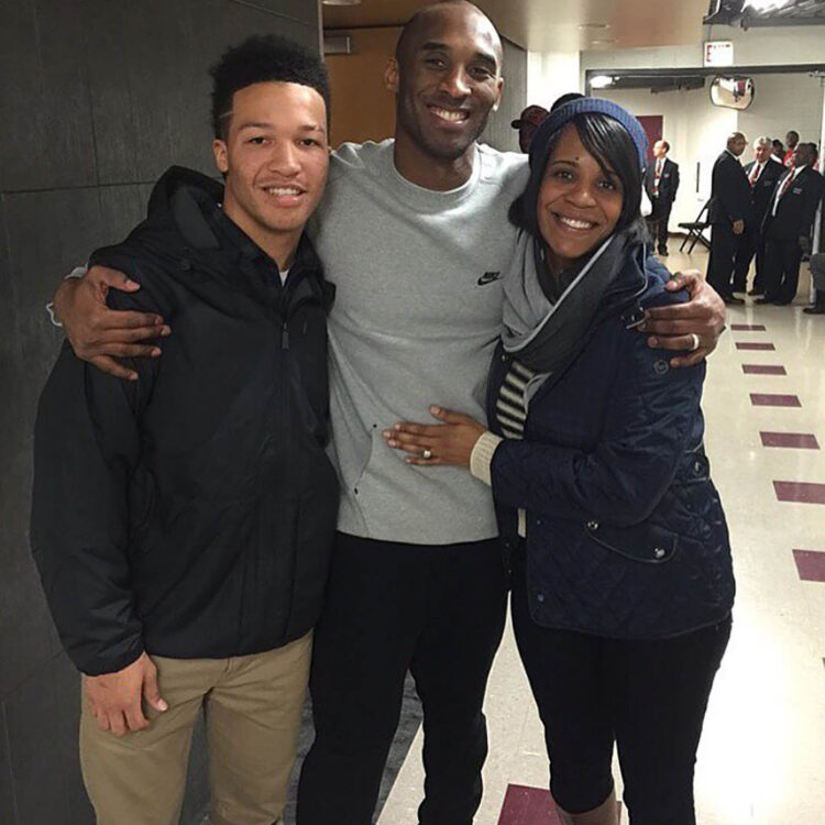 (Left to right): Jalen Brunson, Kobe Bryant, Jalen Brunson's mother