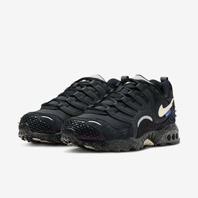 UNDEFEATED x Nike Air Terra Humara "Black" FN7546-002