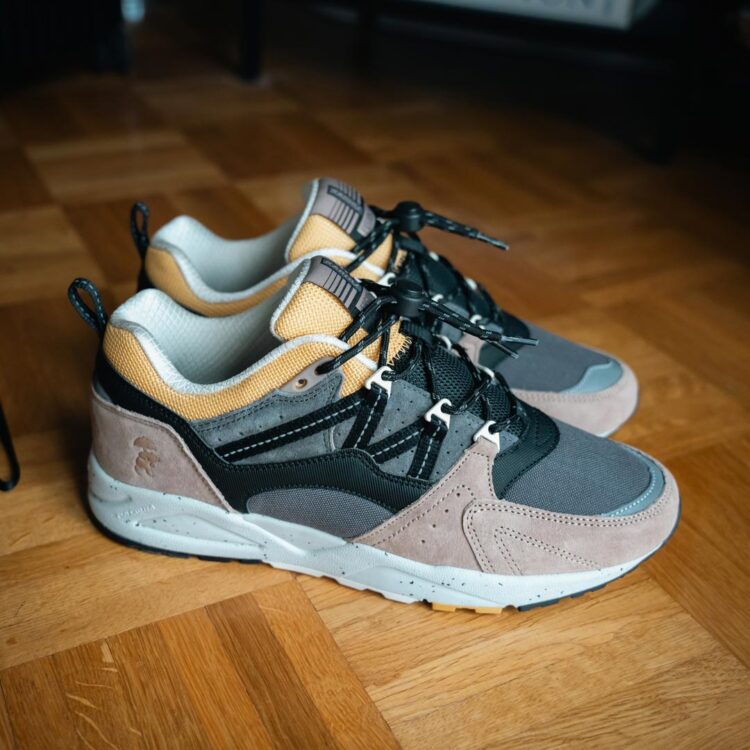 Knirps x Karhu “Shitty Weather” Fusion 2.0 Pack