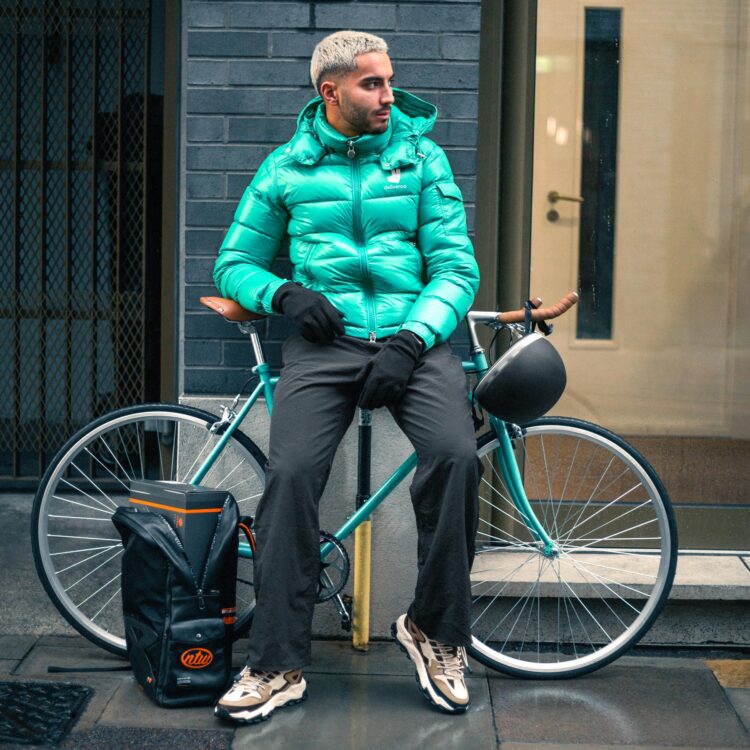 notwoways Model 1 HKE Deliveroo