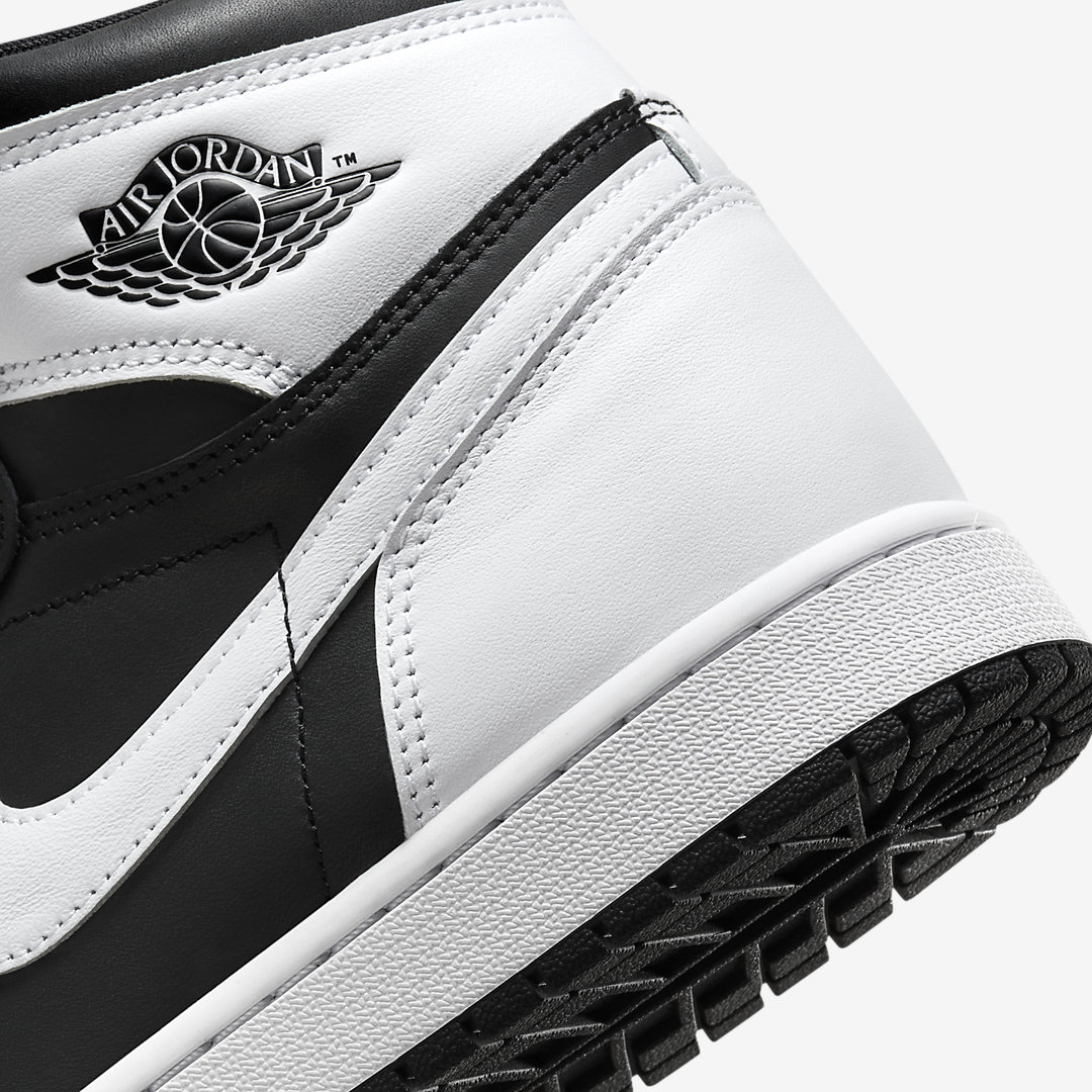 Air Jordan 1 High OG "Black/White" DZ5485-010