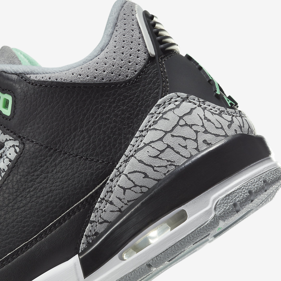 Air Jordan 3 "Green Glow" CT8532-031