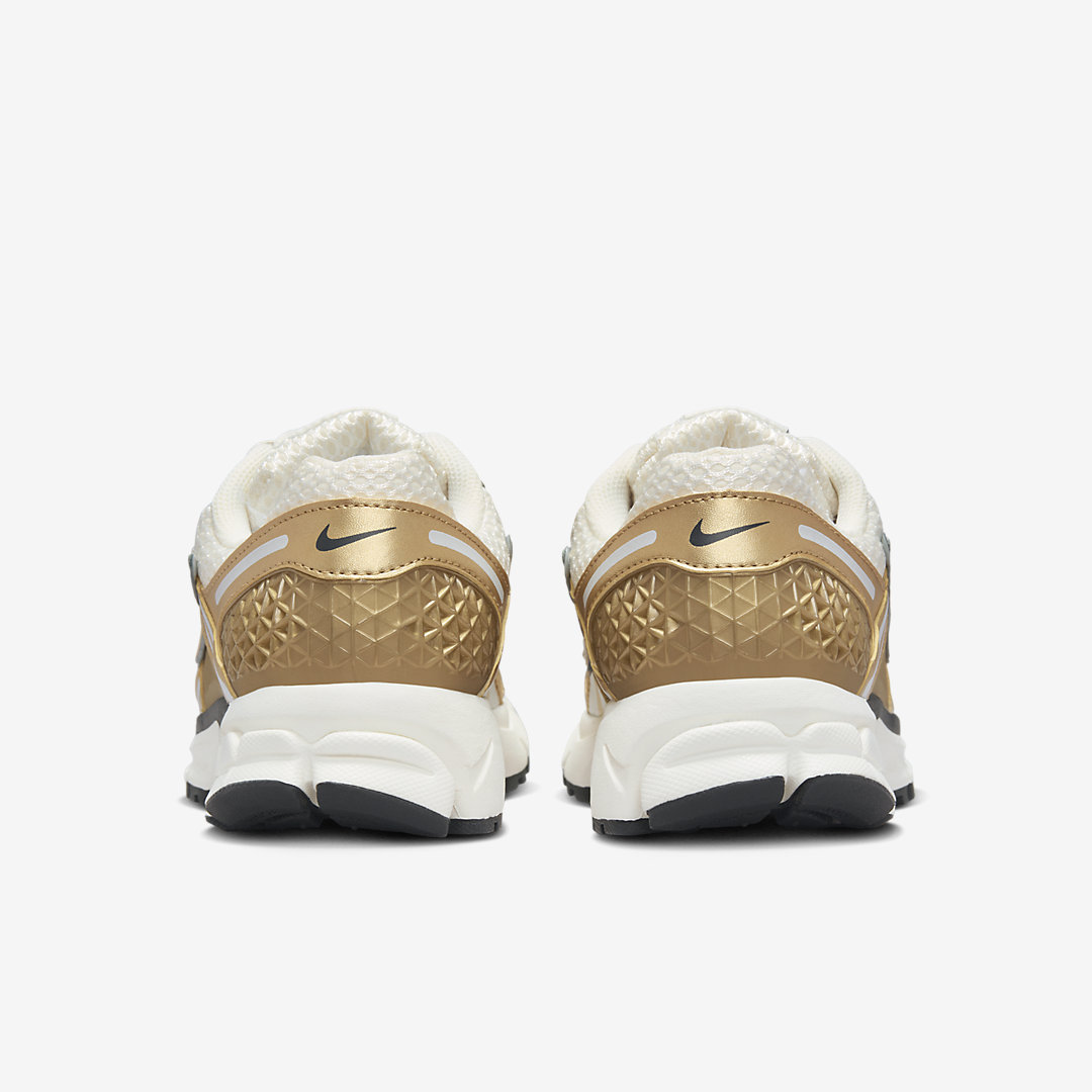 Nike Zoom Vomero 5 WMNS "Metallic Gold" HF7723-001