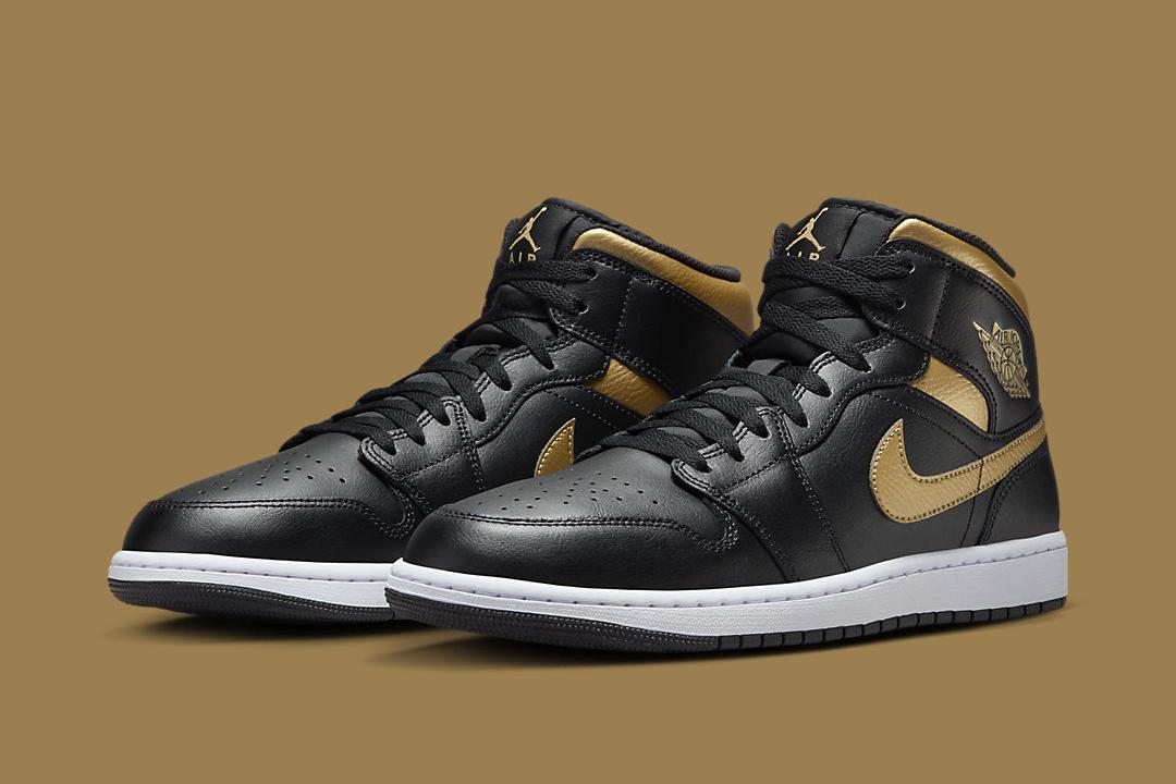 Air Jordan 1 Mid "Black/Metallic Gold" DQ8426-071