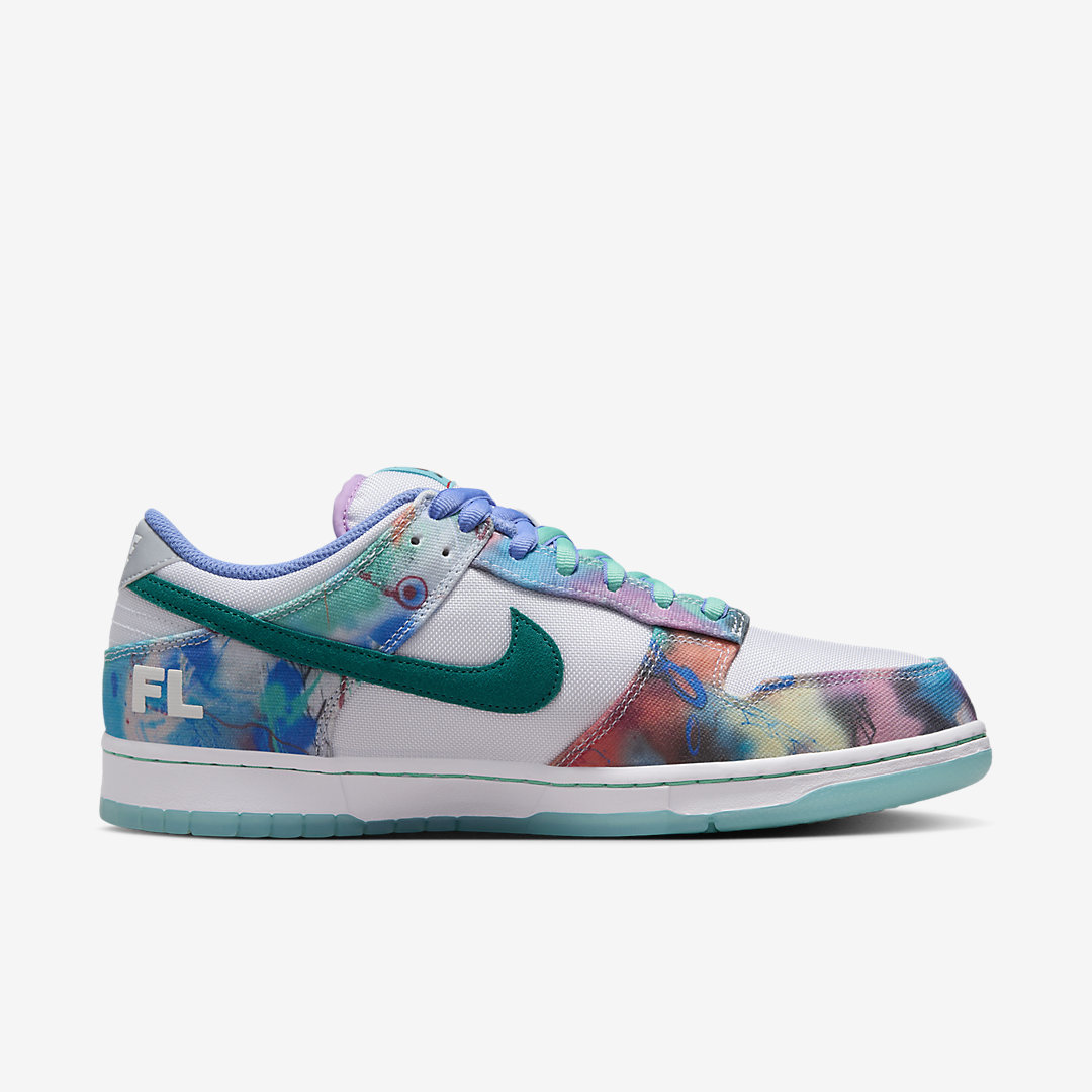 Futura x Nike SB Dunk Low HF6061-400