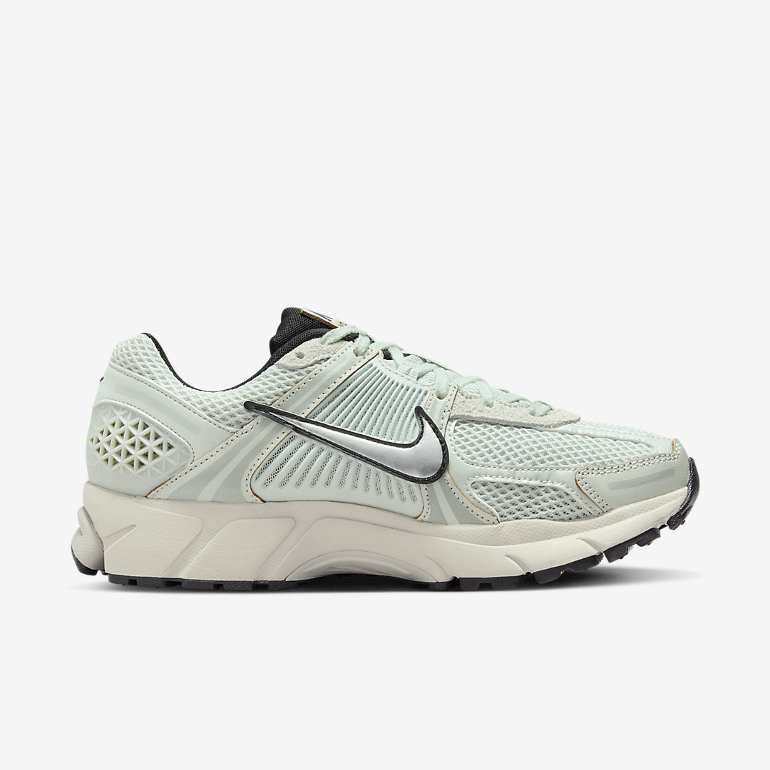 Nike Zoom Vomero 5 WMNS FN6742-001