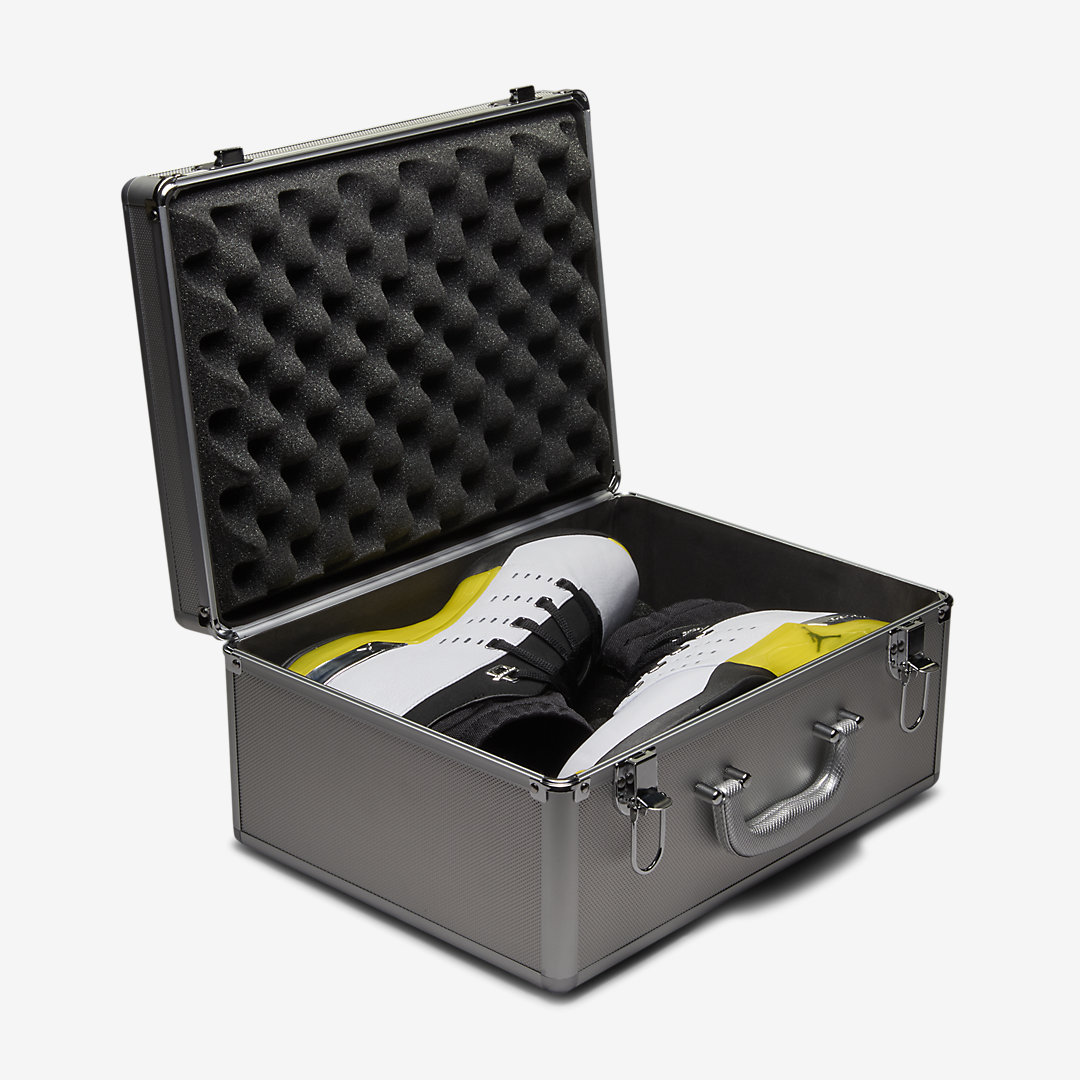 Air Jordan 17 Low "Lightning" FJ0395-100