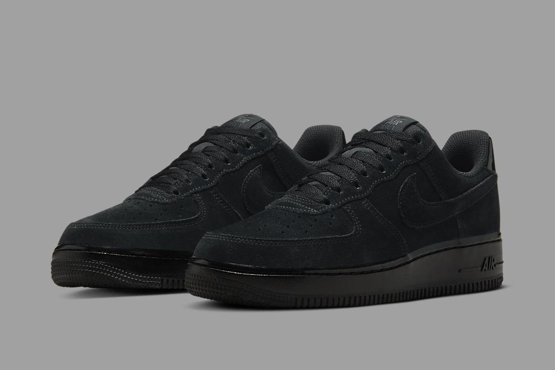 Nike Air Force 1 Low WMNS "Black Suede" HM9659-001