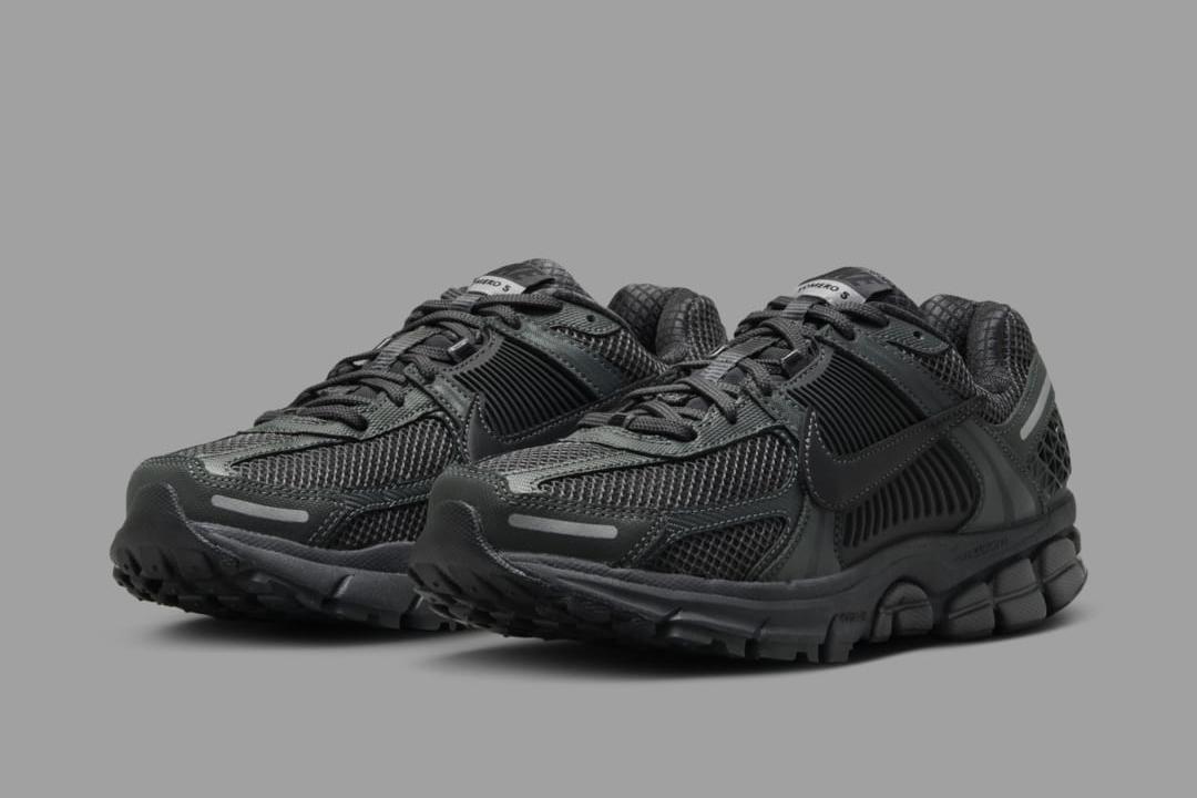 Nike Zoom Vomero 5 WMNS "Triple Black" FQ7079-002