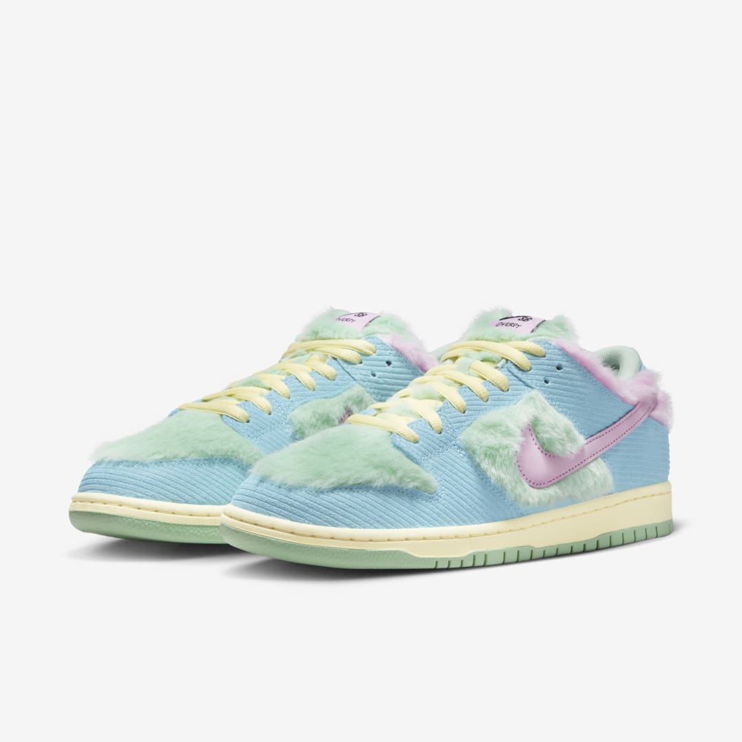 VERDY x Nike SB Dunk Low "Visty" FN6040-400