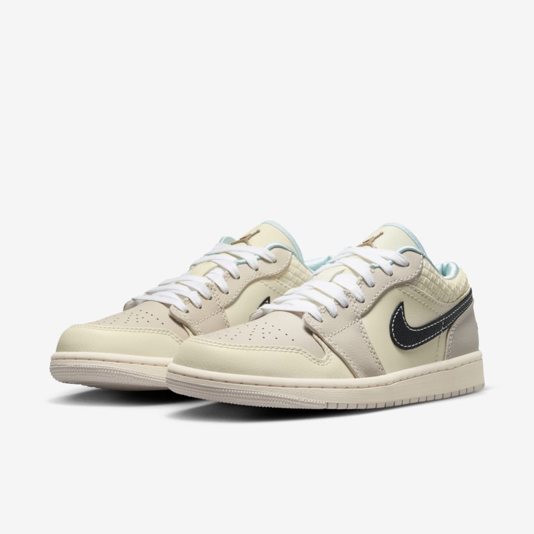 Air Jordan 1 Low HQ3440-101