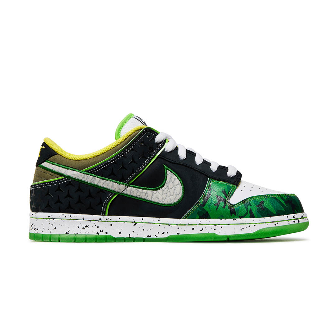 Nike Dunk Low "What the Duck" Away