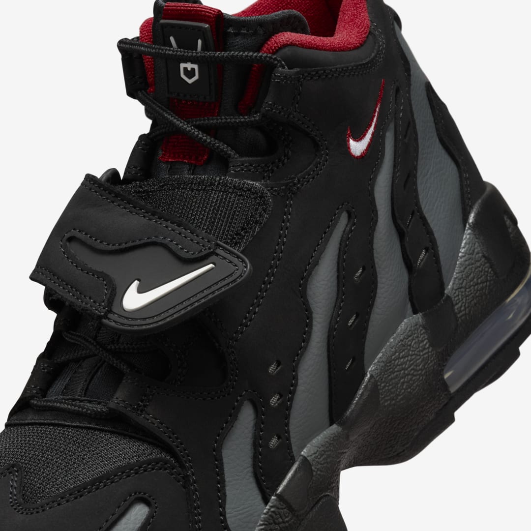 Nike Air Diamond Turf Max ’96 "Falcons" HQ3620-010