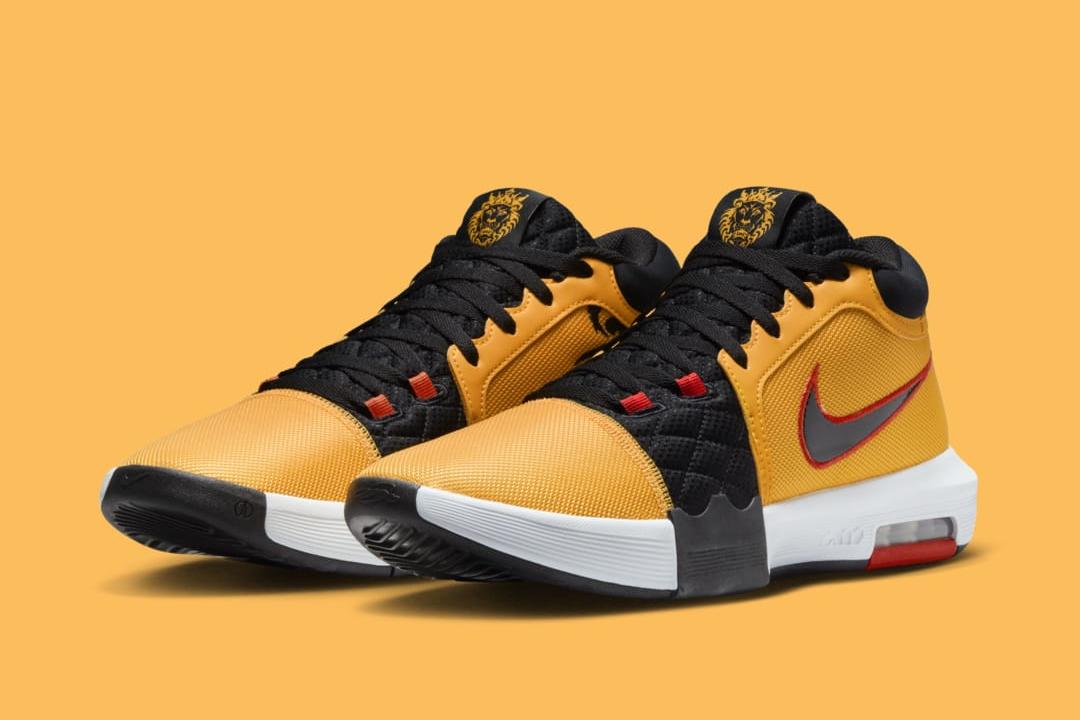 Nike LeBron Witness 8 "Bruce Lee" HQ2139-700