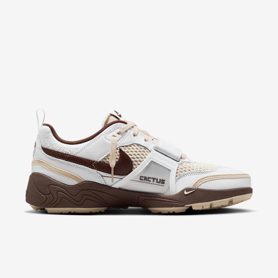 Travis Scott x Nike Zoom Field Jaxx "Light Chocolate" HQ3073-100