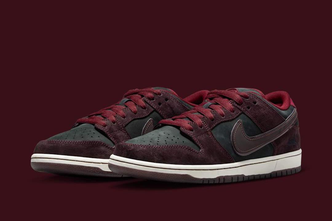 RIOT Skateshop x Nike SB Dunk Low "Dark Beetroot" FZ1289-200